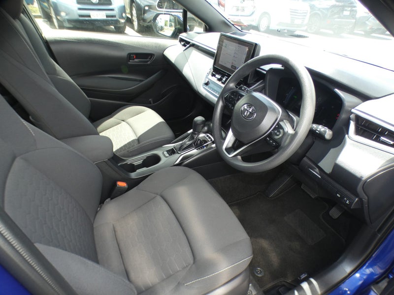 2023 Toyota Corolla GX HYBRID image 3