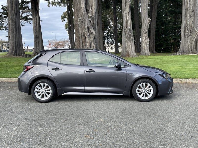 2023 Toyota Corolla GX Hybrid image 3
