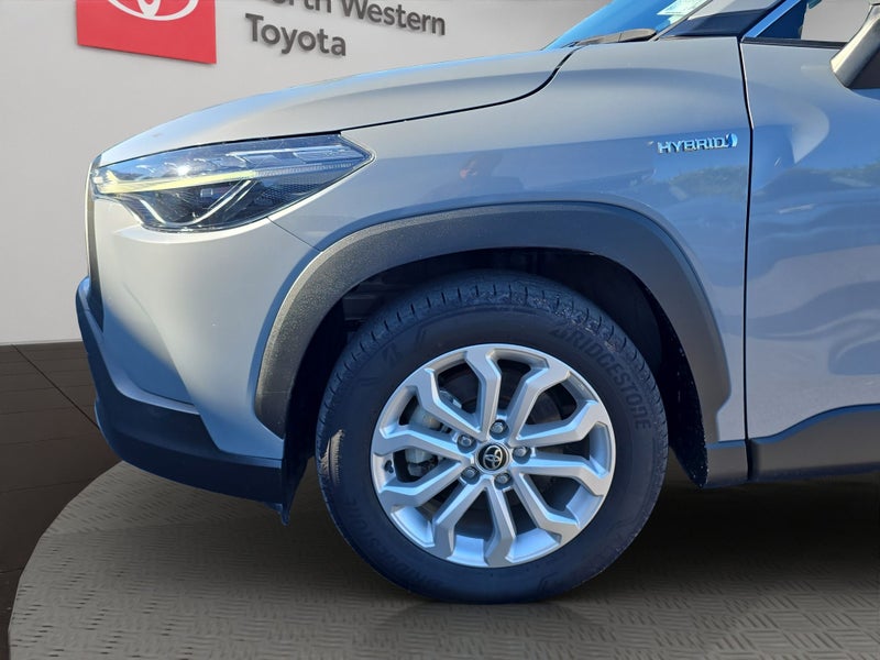 2023 Toyota Corolla GXL 2.0L Hybrid FWD SUV image 5