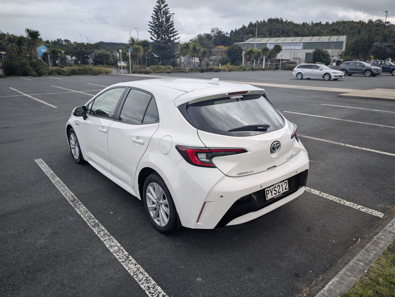 2023 Toyota Corolla SW GX 1.8PH/HD image 3