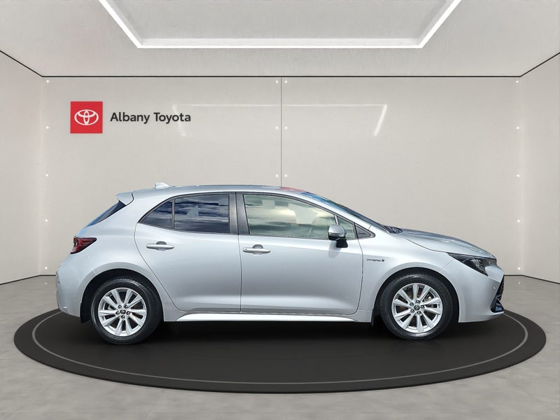 2023 Toyota Corolla SX 1.8P HEV CVT FWD HB/5D/5... image 2