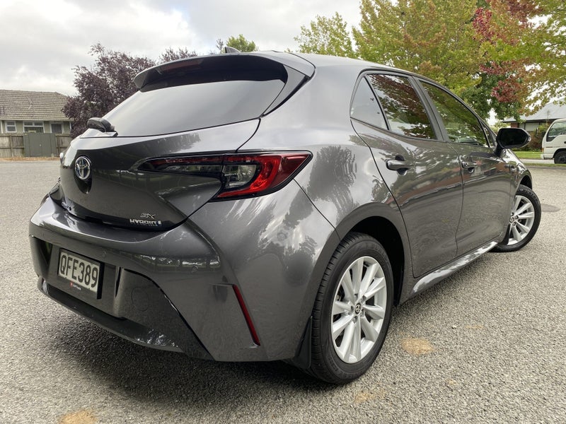 2023 Toyota Corolla SX 1.8P HEV CVT Hatch image 5