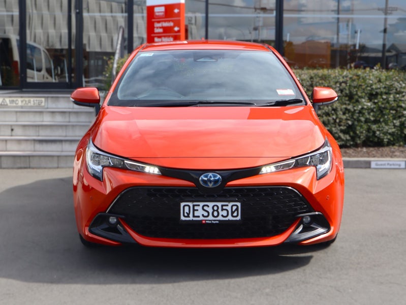 2023 Toyota Corolla SX HYBRID, Hatchback, Push... image 2