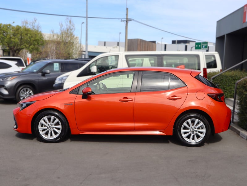 2023 Toyota Corolla SX HYBRID, Hatchback, Push... image 4