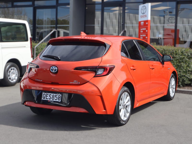 2023 Toyota Corolla SX HYBRID, Hatchback, Push... image 5