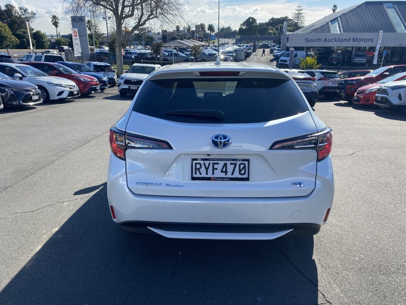 2023 Toyota Corolla Touring 1.8 Hybrid G image 3