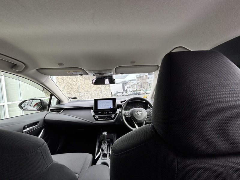 2023 Toyota Corolla Touring 1.8 HYBRID SPACIOUS... image 2