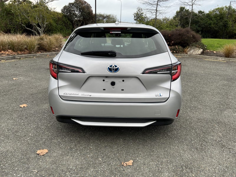 2023 Toyota Corolla Touring 1.8 Hybrid Wagon image 4