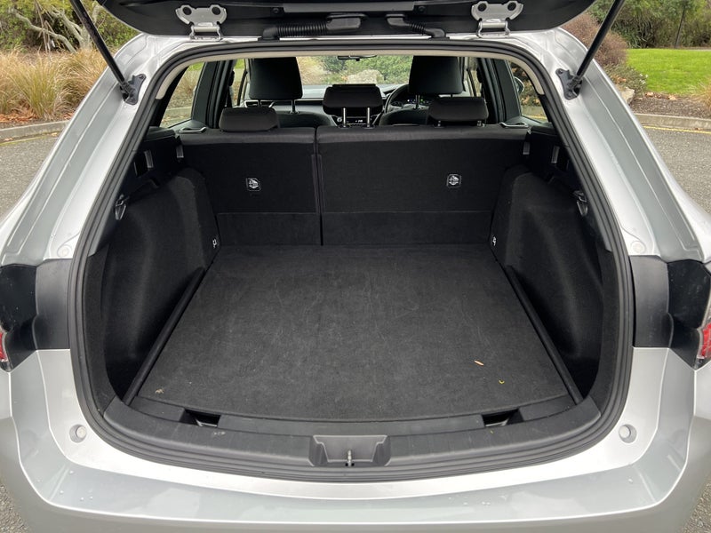 2023 Toyota Corolla Touring 1.8 Hybrid Wagon image 5