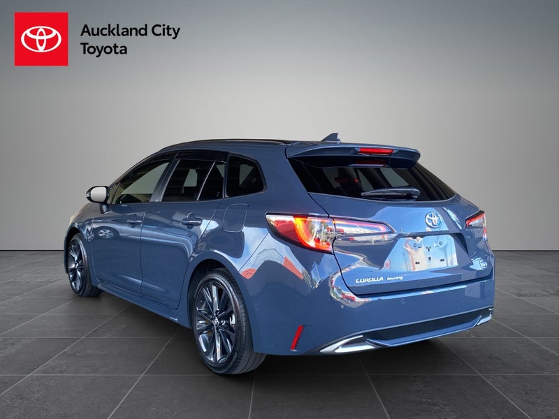 2023 Toyota Corolla Touring 1.8 Hybrid WxB 4WD... image 5