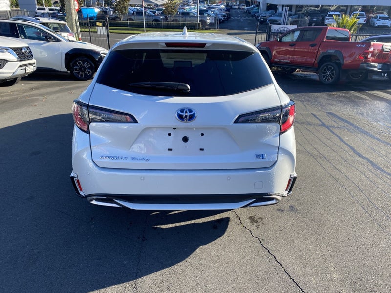 2023 Toyota Corolla Touring 1.8 Hybrid WxB 5 Dr... image 3