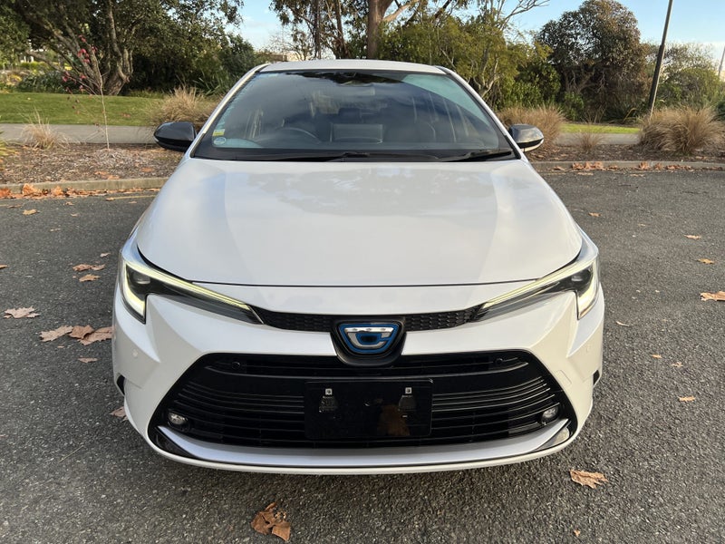 2023 Toyota Corolla Touring 1.8 Hybrid WxB 5 Dr... image 2