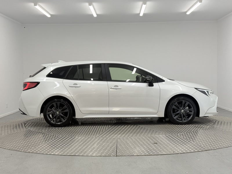 2023 Toyota Corolla Touring 1.8 Hybrid WxB image 2