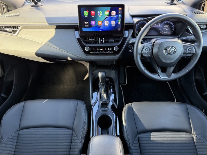 2023 Toyota Corolla Touring 1.8 Hybrid WxB - CE... image 3