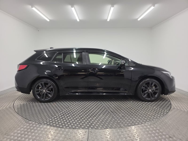 2023 Toyota Corolla Touring 1.8 Hybrid WxB Wagon image 2
