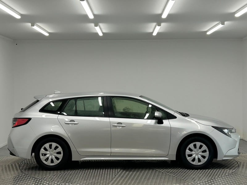 2023 Toyota Corolla Touring 1.8 Hybrid X image 2
