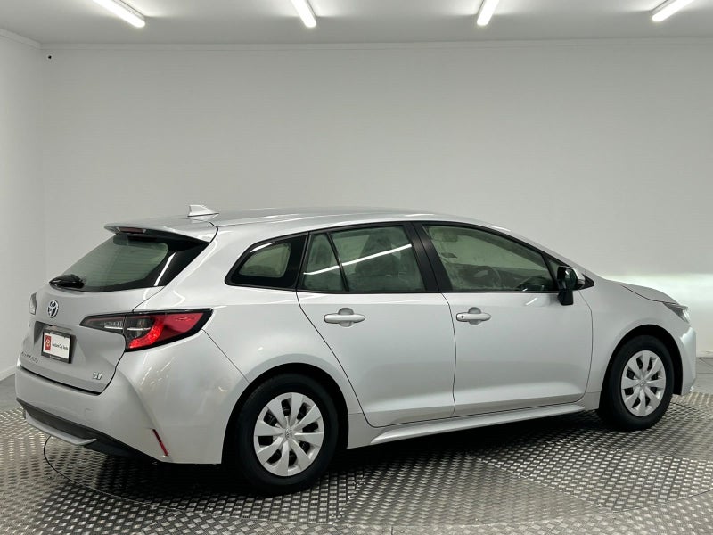 2023 Toyota Corolla Touring 1.8 Hybrid X image 3