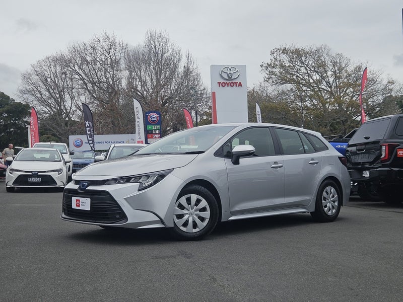 2023 Toyota Corolla Touring 1.8 Hybrid X image 2