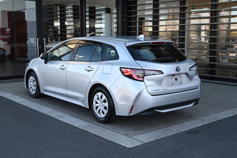 2023 Toyota Corolla Touring 1.8 Petrol Hybrid X... image 2