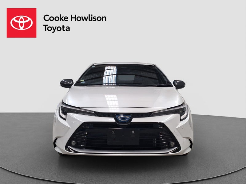 2023 Toyota Corolla Touring 1.8L Hybrid image 2