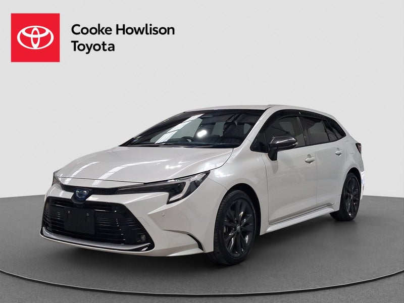 2023 Toyota Corolla Touring 1.8L Hybrid image 3