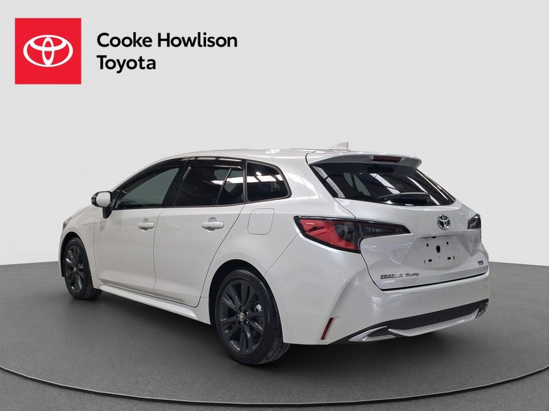 2023 Toyota Corolla Touring 1.8L Hybrid image 5