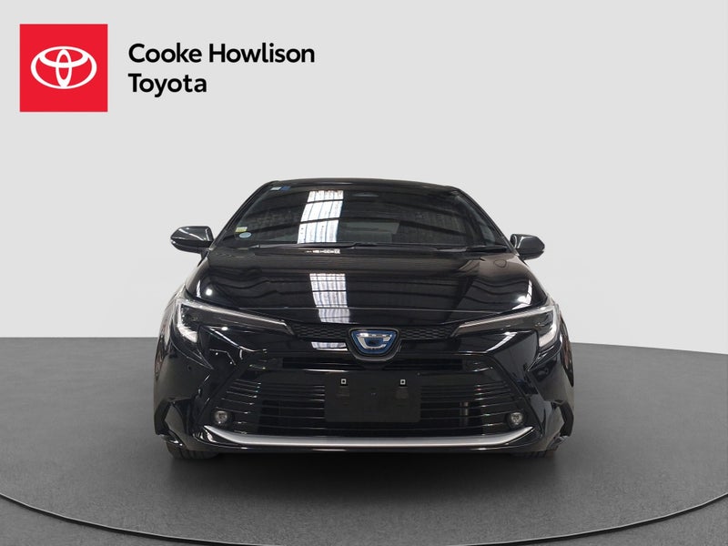 2023 Toyota Corolla Touring 1.8L Hybrid image 2