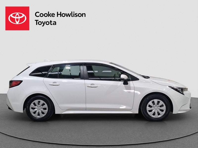 2023 Toyota Corolla Touring 1.8L Hybrid image 5