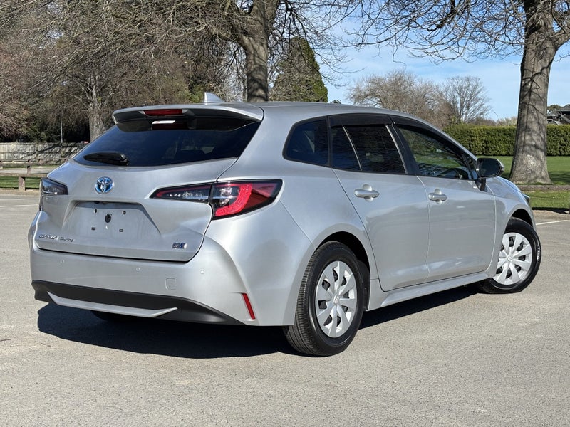 2023 Toyota Corolla Touring 1.8L Petrol Hybrid image 5