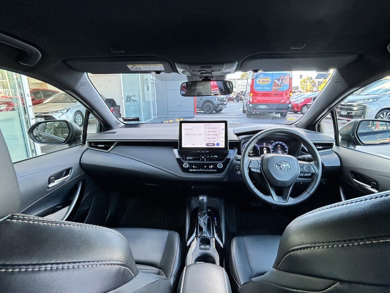 2023 Toyota Corolla Touring WXB 1.8 HYBRIS SPOR... image 2