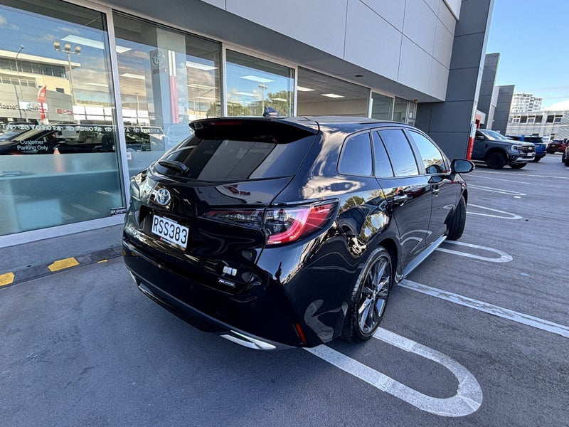 2023 Toyota Corolla Touring WXB 1.8 HYBRIS SPOR... image 3
