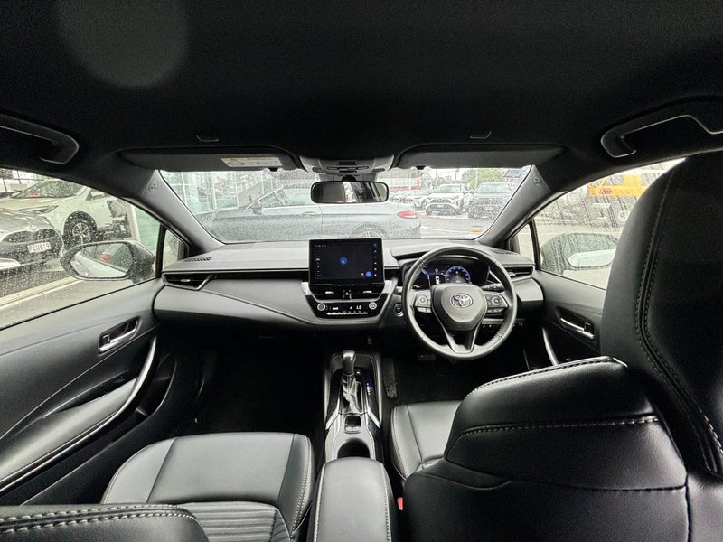 2023 Toyota Corolla TOURING WXB EDITION HYBRID image 2