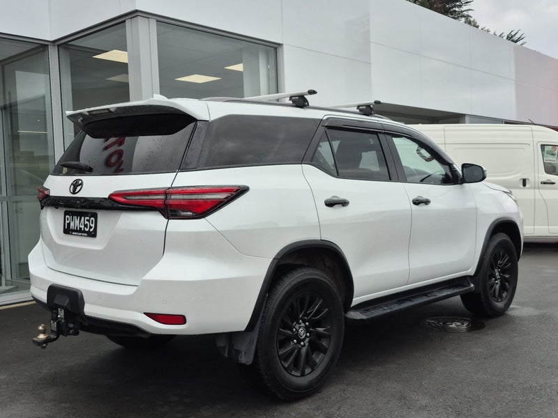 2023 Toyota Fortuner 2.8DT Limited 4WD Auto image 3