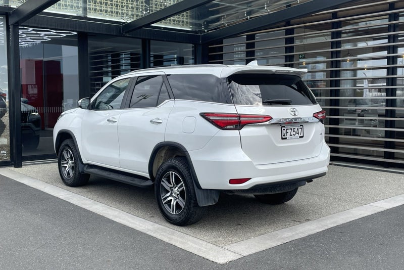2023 Toyota Fortuner GXL 2.8 Turbo Diesel 4WD SUV image 2