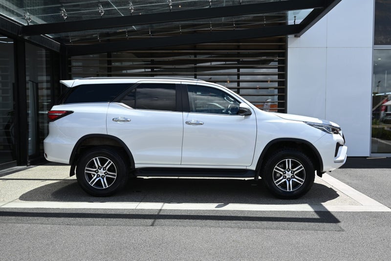 2023 Toyota Fortuner GXL 2.8 Turbo Diesel 4WD W... image 5