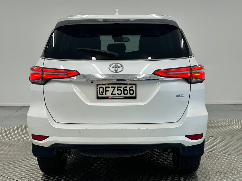 2023 Toyota Fortuner GXL 2.8DT 4WD image 4