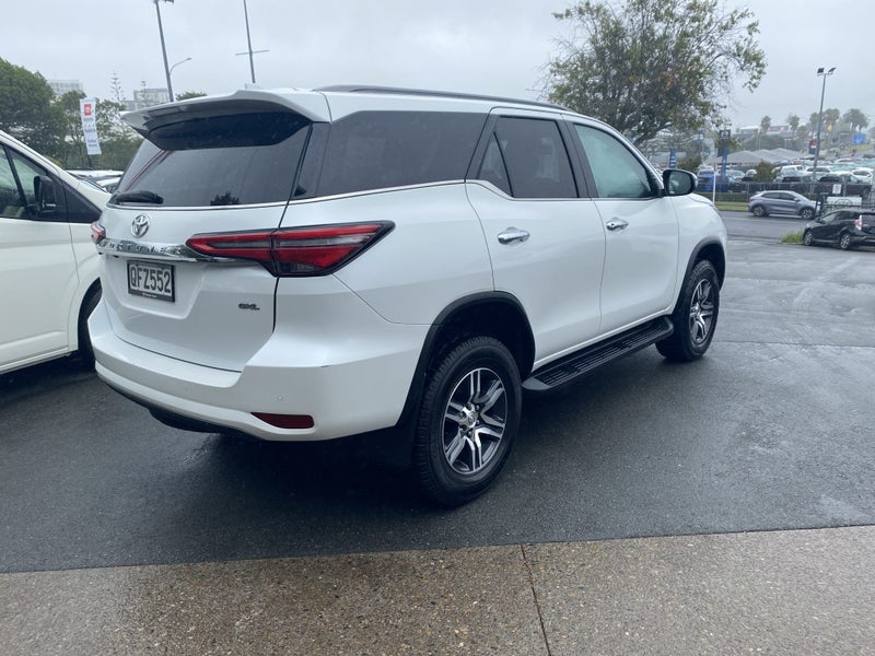 2023 Toyota Fortuner GXL 2.8DT 6AT 4WD 7 Seater... image 2