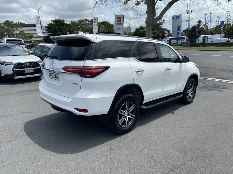 2023 Toyota Fortuner GXL 2.8DT 6AT 4WD WG/5D/7S image 2