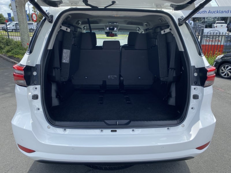 2023 Toyota Fortuner GXL 2.8DT 6AT 4WD WG/5D/7S image 4