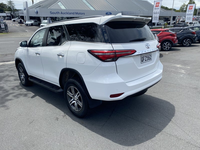 2023 Toyota Fortuner GXL 2.8DT 6AT 4WD WG/5D/7S image 5