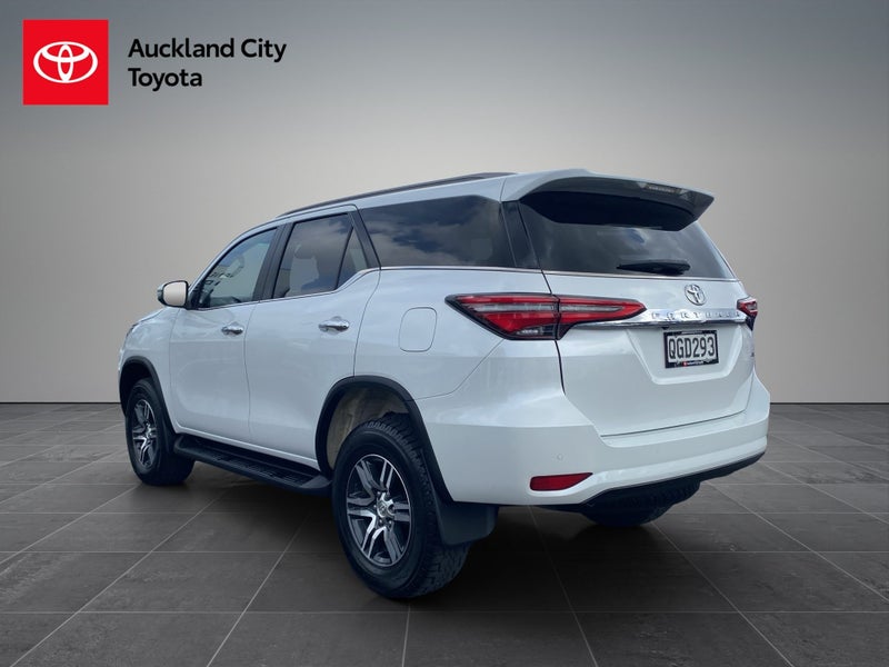 2023 Toyota Fortuner GXL 2.8DT 6AT 4WD WG/5D/7S image 5