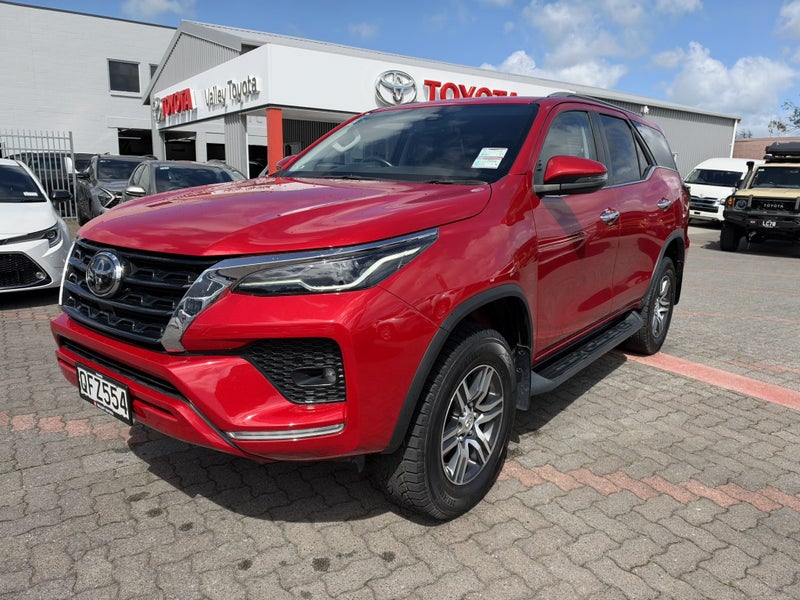 2023 Toyota Fortuner GXL 2.8DT 6AT 4WD WG/5D/7S - image 2