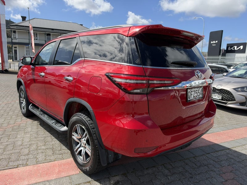 2023 Toyota Fortuner GXL 2.8DT 6AT 4WD WG/5D/7S - image 4
