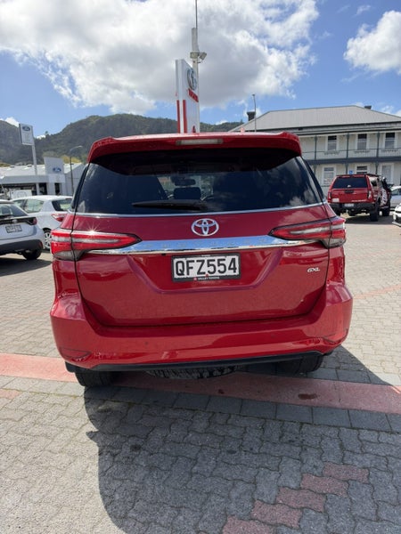 2023 Toyota Fortuner GXL 2.8DT 6AT 4WD WG/5D/7S - image 5