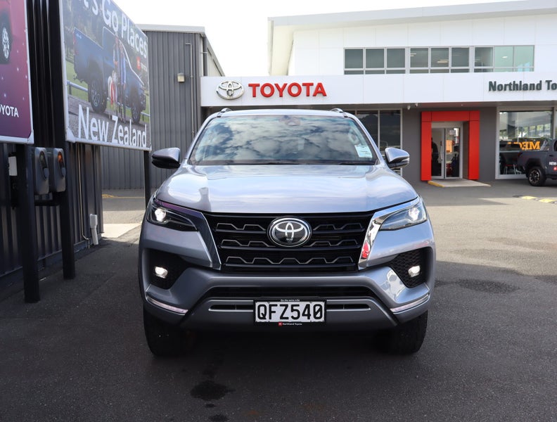 2023 Toyota Fortuner GXL 2.8DT 6AT 4WD WG/5D/7S image 2