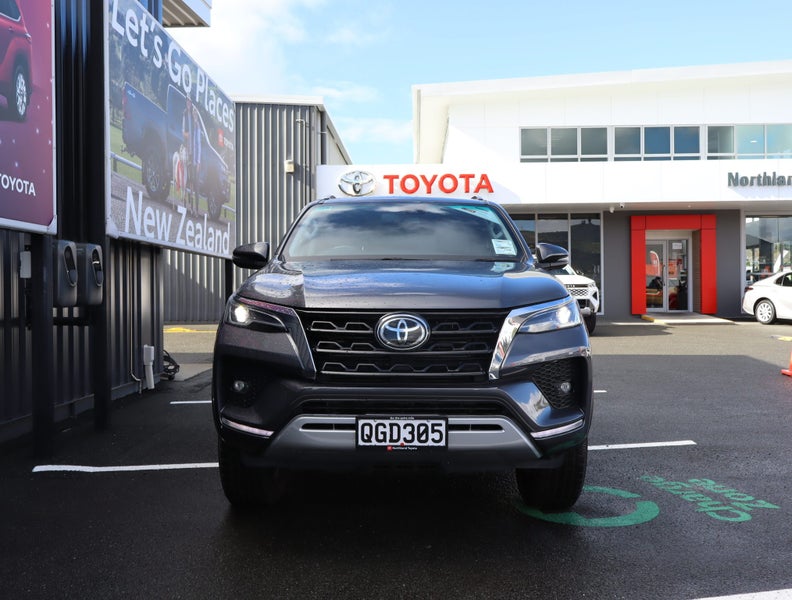2023 Toyota Fortuner GXL 2.8DT 6AT 4WD WG/5D/7S image 2