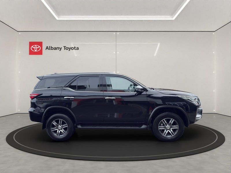 2023 Toyota Fortuner GXL 2.8DT 6AT 4WD WG/5D/7S... image 2