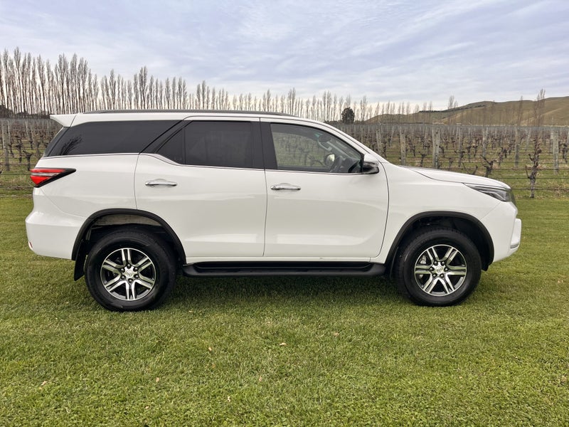 2023 Toyota Fortuner GXL 2.8DT 6AT 4WD WG/5D/7S image 3