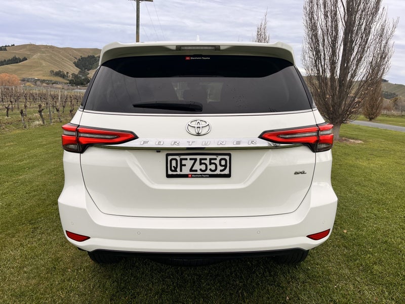 2023 Toyota Fortuner GXL 2.8DT 6AT 4WD WG/5D/7S image 5