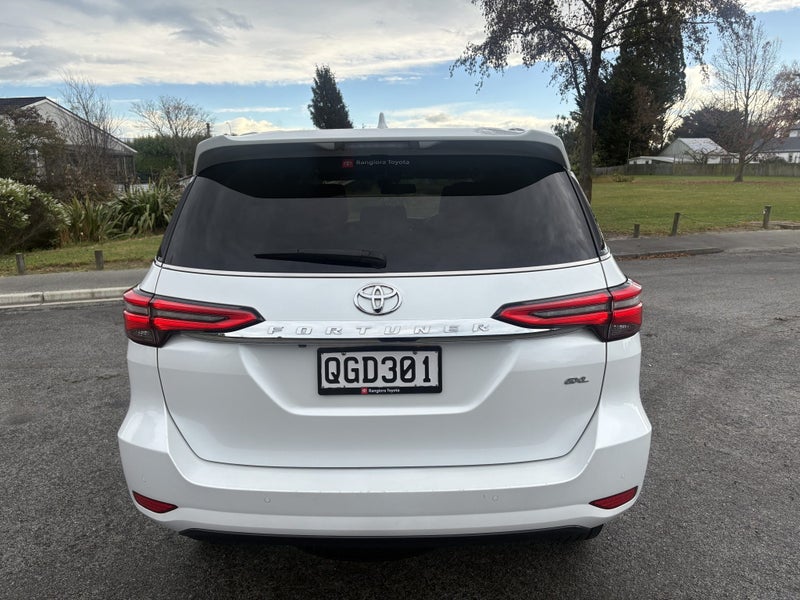 2023 Toyota Fortuner GXL 2.8DT 6AT 4WD WG/5D/7S image 4